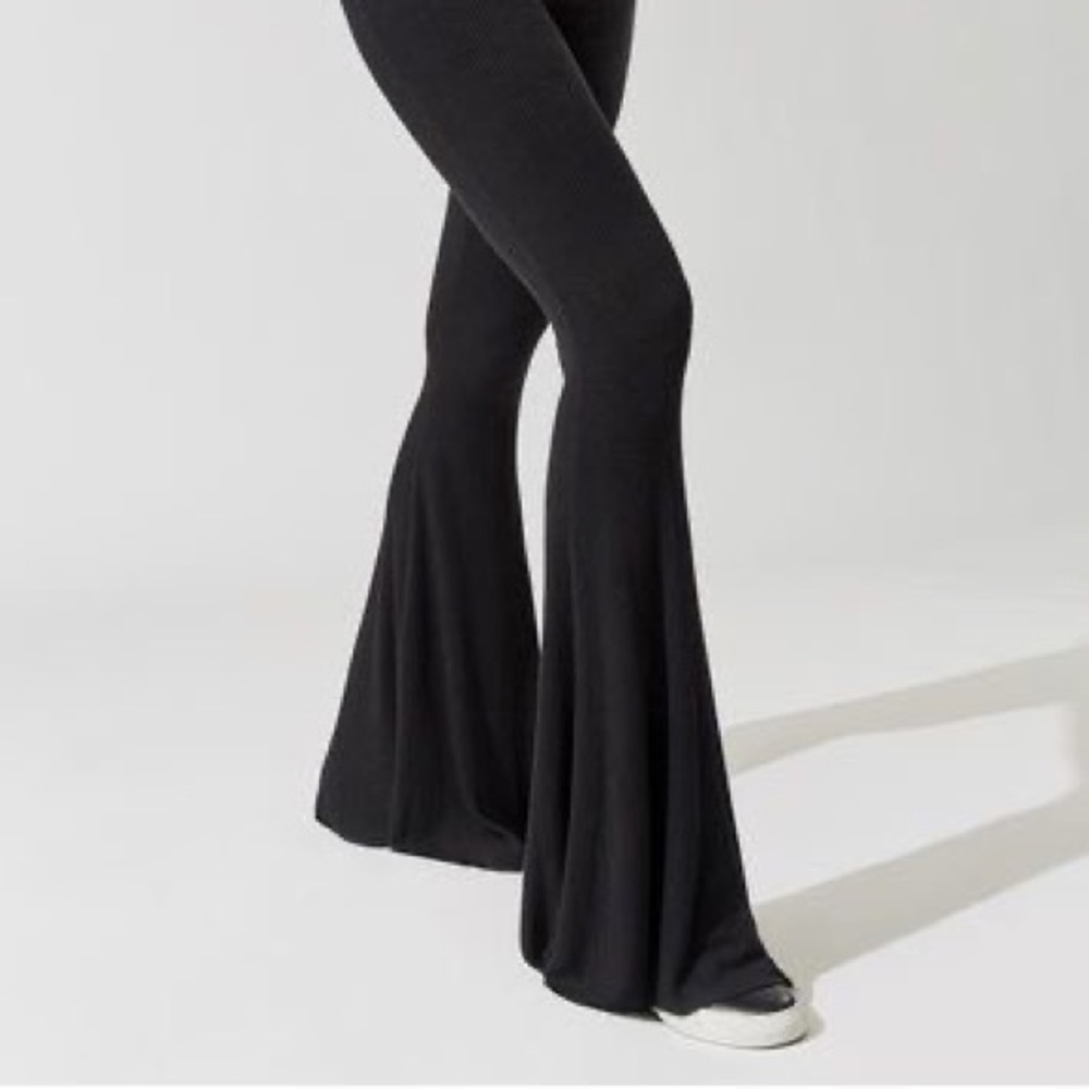 Cushnie High Waisted Flare Lounge Pants - Picture 2 of 7